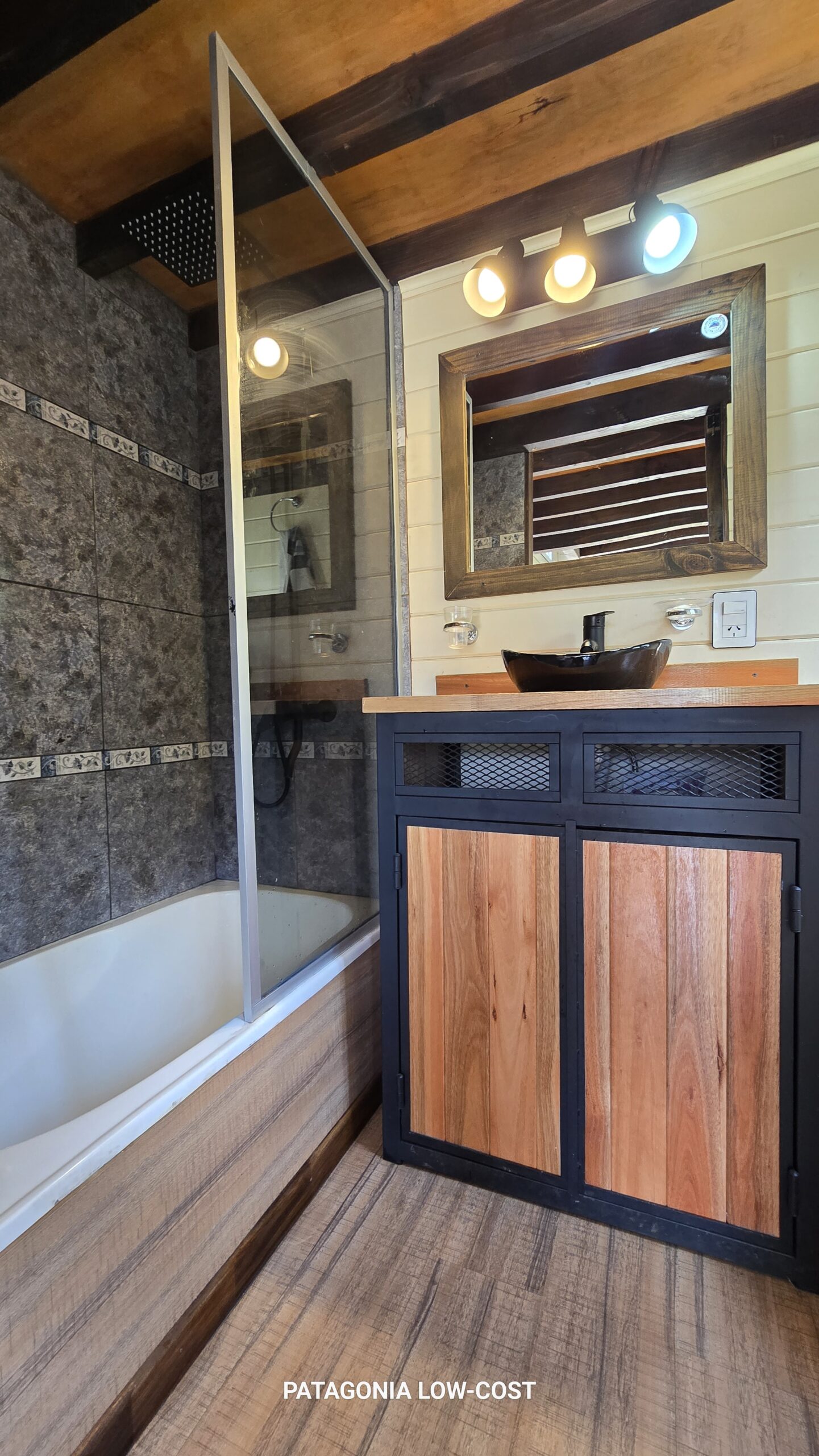 Tiny  House "El Barco" (Lago Puelo) 🛠️Fabricadas por nosotros. - Imagen 10