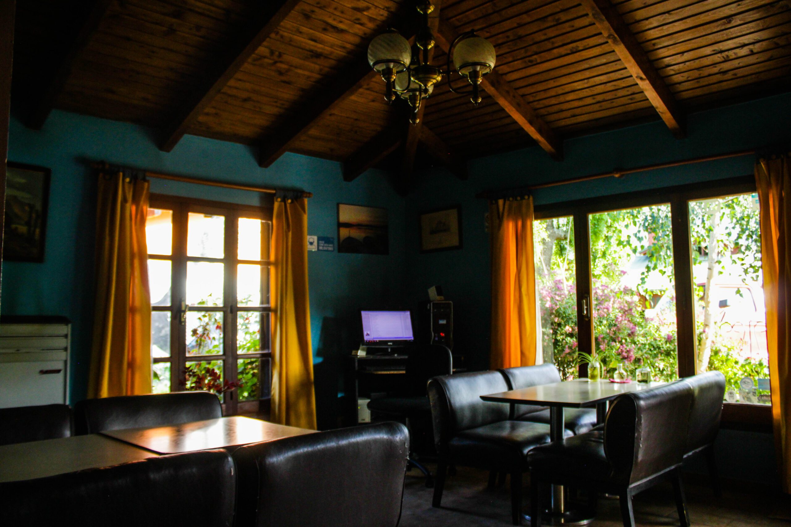 Hostel en Lago Puelo Centro - Imagen 9