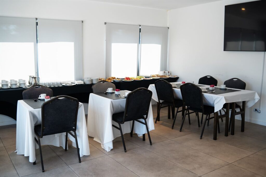 Hotel en Ituzaingo Parque Leloir - Imagen 2