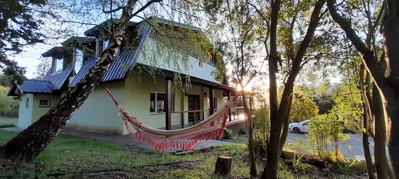 Hostel con vista a la montaña en El Bolson, barato low cost